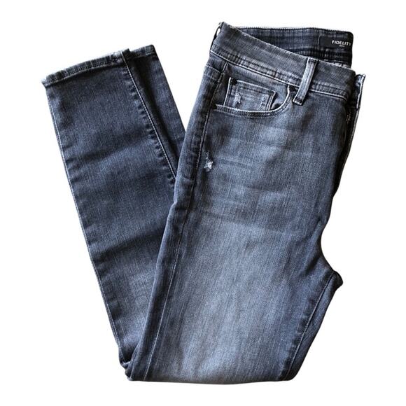 Fidelity Gwen NWT Raw Edge High Rise Skinny Crop Jeans, Castle Gray Wash, 28 - Picture 4 of 16